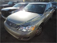 2001 Toyota Avalon 4T1BF28BX1U161860 Gold