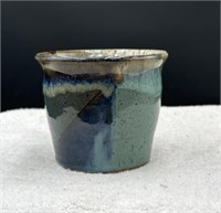 Pottery bowl approx 4 inch