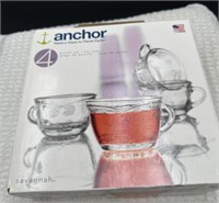Anchor hocking punch set in box