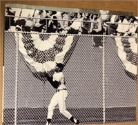 Willie Mays Great Catch Photo