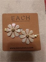 G) NEW PAIR OF HAIR CLIPS, EACH JEWELRY