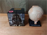 Star Wars Memorabilia - Bank And Globe With Two Fi