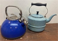 2 tea pots - Paula Deen and Circulon