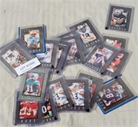 APPROX 20 ASSORTED FOOTBALL TRADING CARDS
