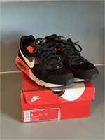 Nike Men’s Air Max IVO Black Crimson Sneakers Sz8