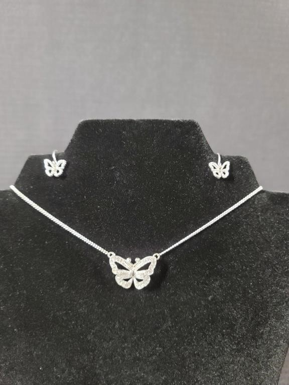 Avon Butterfly Necklace & Earrings Set