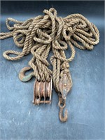 Vtg Rope & Pulleys