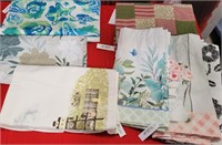 43 - NEW WMC LOT OF KITCHEN LINENS (F164)