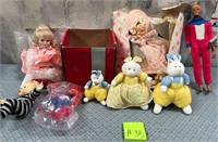 11 - LOT OF COLLECTIBLE DOLLS (H35)