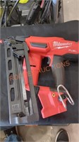 Milwaukee M18 16 Gauge Angled Finish Nailer