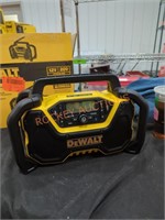DeWalt 12v/20v jobsite Bluetooth radio