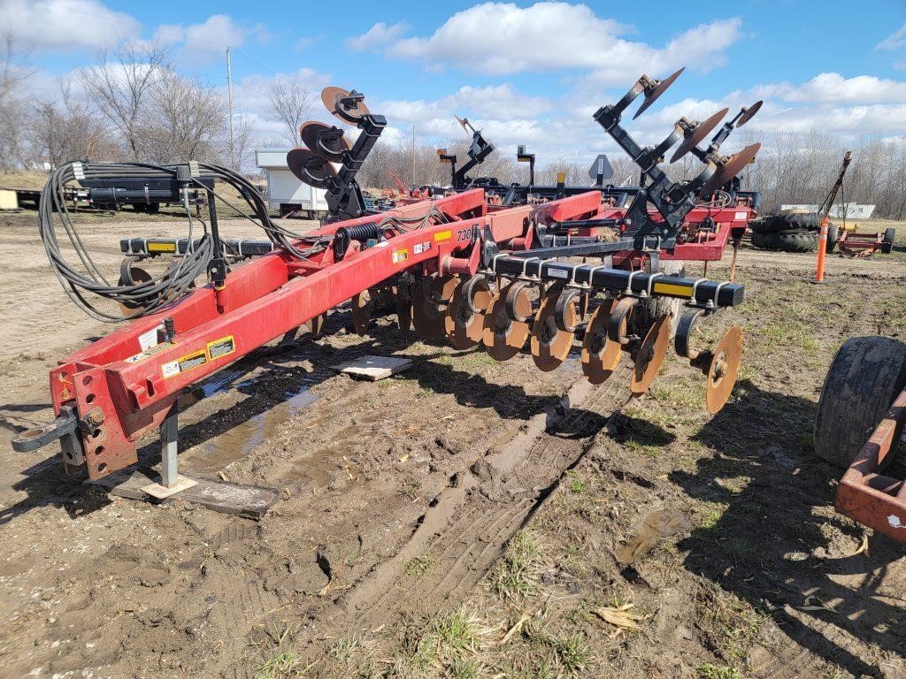 Case IH 730C disc ripper