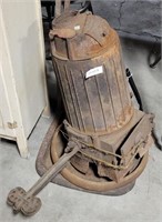 ANTIQUE CAST IRON BROODER CO. STOVE