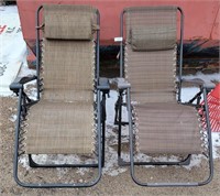2 OUTDOOR LOUNGE CHAIRS