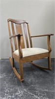 Beautiful Antique Tiger Oak Rocking Chair.  Very