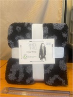 New Time and Tru women’s cozy wrap-one size