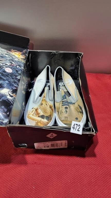 Nib star wars Sperry shoes size 9m