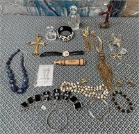 11 - MIXED LOT OF COSTUME JEWELRY & MORE (L77)