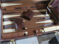 BACKGAMMON GAME WITH CASE