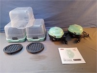 Set of 2 Dash Multi-Plate Mini Maker sets. Both