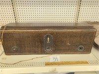 Vintage RCA radio missing knobs needs cord.