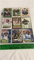 Assorted Chicago Bears football cards.