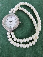 Avon Sparkle Pearlesque Stretch Watch