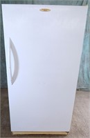 FIDGIDARE ELECTROLUX 16.7 CUFT UPRIGHT FREEZER