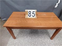 Coffee Table 18"T X 36"W X 18"D