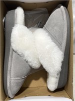 Ladies Nuknuuk Slippers Size 9