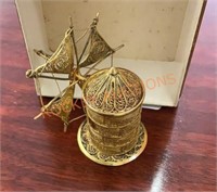 Vintage filigree gold on silver Dutch windmill
