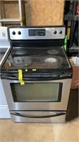 Frigidaire stove untested 30x27