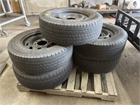 5 MICHELIN TIRES AND RIMS SIZE 245 70R 17  8 LUG