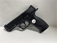 BB Gun - Smith & Wesson M & P CO2 4.5mm BBs