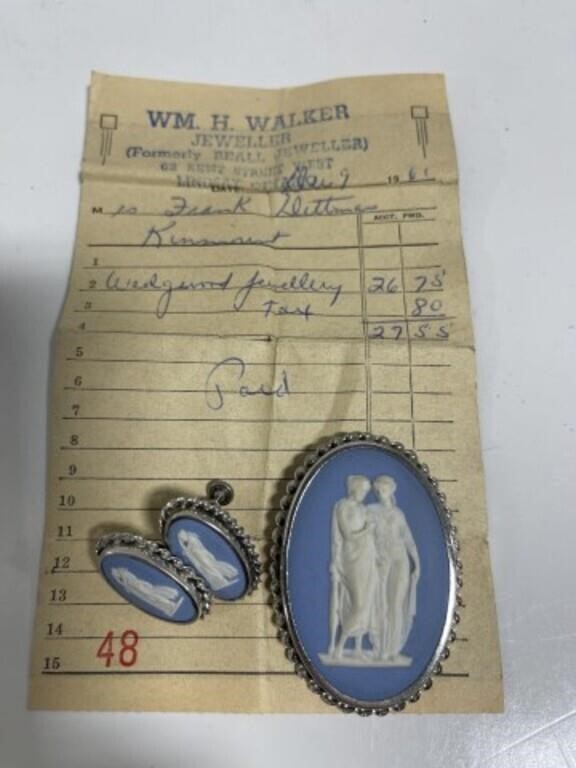 3pcs Vintage Wedgwood Jewelry - Screw-on Earrings