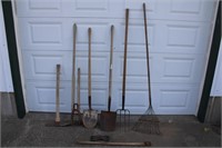 Yard Tools-Pitch Fork/Post Hole Digger/Shovels &
