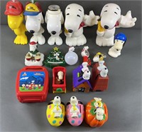 18pc Peanuts / Snoopy Banks & Related