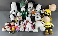 14pc NWT Peanuts / Snoopy Plush Dolls