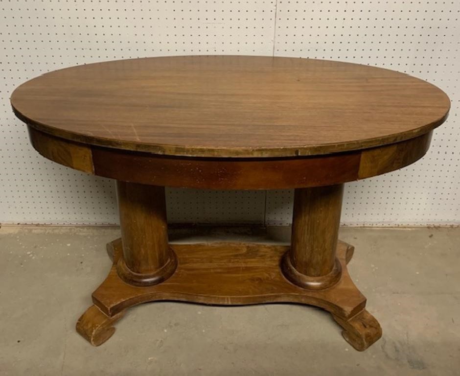 Antique Oval Center Table w/Drawer