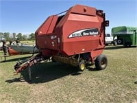 New Holland BR780 baler