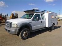 2005 Ford F550 Extra Cab Utility Truck