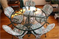 Luxury Metal Outdoor Table & Chairs