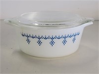 Vintage Pyrex "Snowflake Garland" 1-1/2Pt