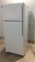 GE Refrigerator W/Upper Freezer.  Z.FA