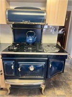 Elmira Antique Range; 6 Gas Burner, Electric Oven