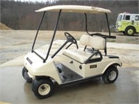 2005 Club Car Gas Powered Gulf Cart