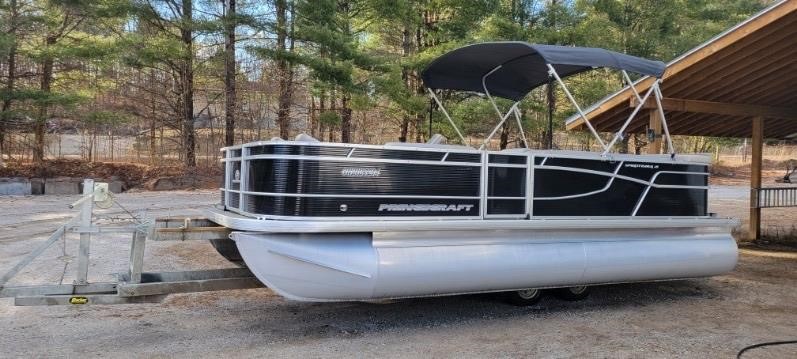 2022 21ft Princecraft Sportfisher Pontoon Boat