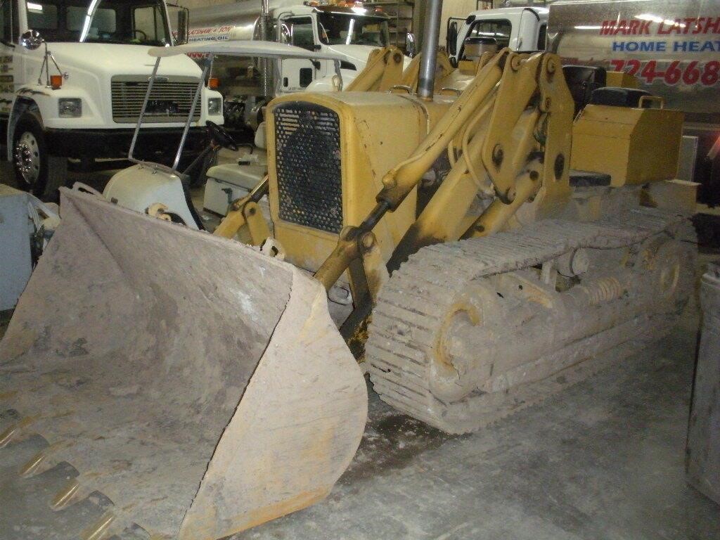 1974 John Deere Crawler Front Loader