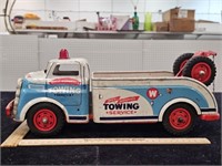 Wyandotte Towing Service Metal toy truck