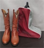 Pair Justin Cowboy Boots size 9 1/2B w/Bag